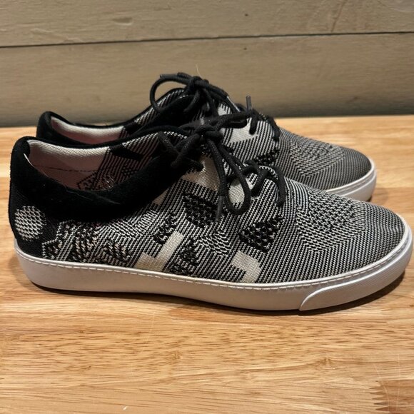 Women’s Black & White Clarks Soft Cushioned & Breathable Tennis Shoes Size 8  * - Picture 3 of 10